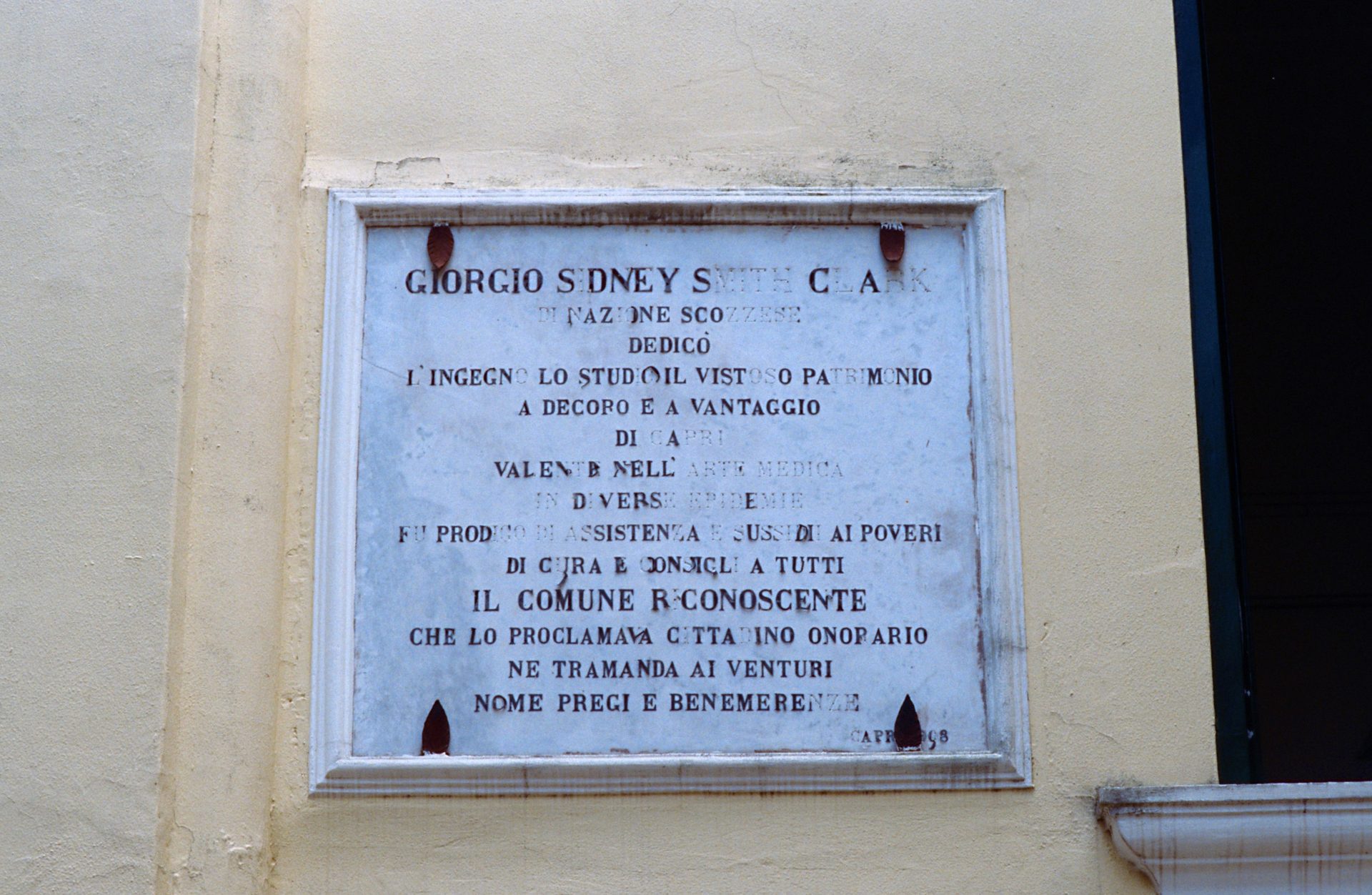 George Sidney Smith Clark's memorial tablet, Capri - 01.jpg